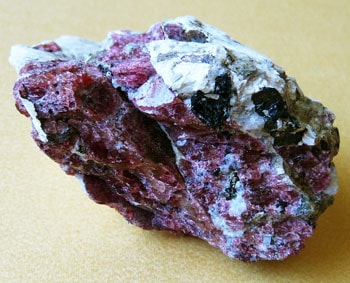 Eudialyte Eudialyte