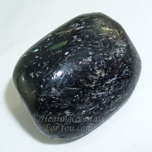 Nuummite