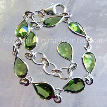 peridot healing gemstone jewelry heart chakra crystals stones gemstones meaning bracelet use