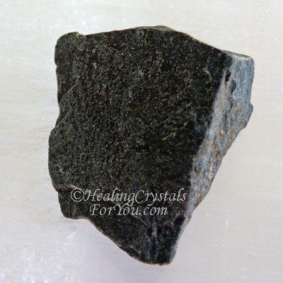 Chamanita "title =" Chamanita "data-pin-media =" https://www.healing-crystals-for-you.com/images/shamanite-black-calcite-3d .jpg "/> <span class=