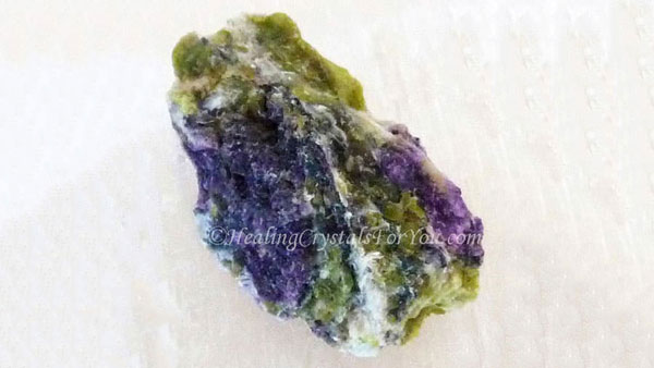 Stichtite in Serpentine Stichtite in Serpentine