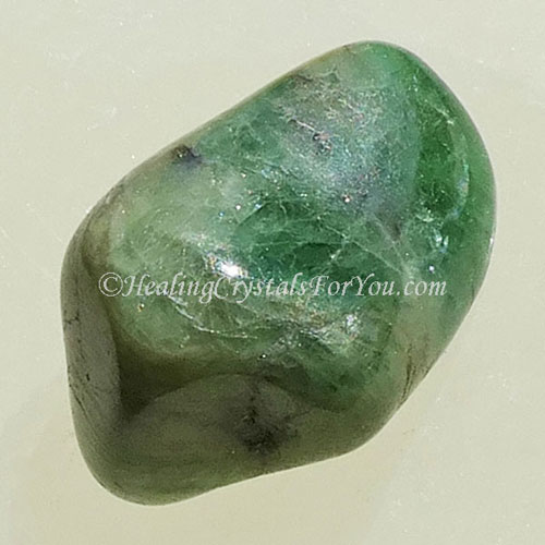 Tsavorite Boosts Abundance And Emotional Healing