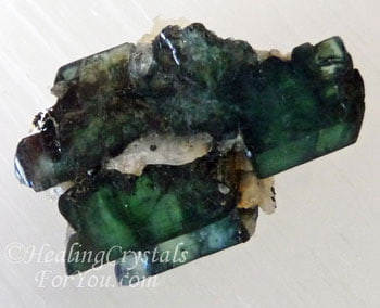emerald stone for capricorn
